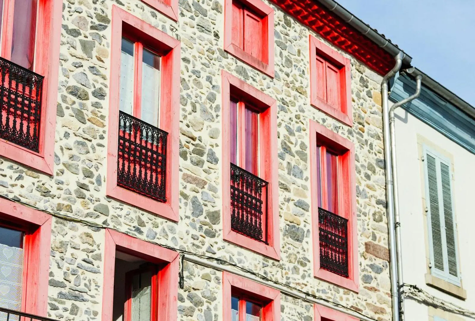 Auberge L\'Escaleta contacts